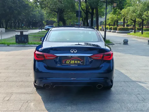 Infiniti Q50L