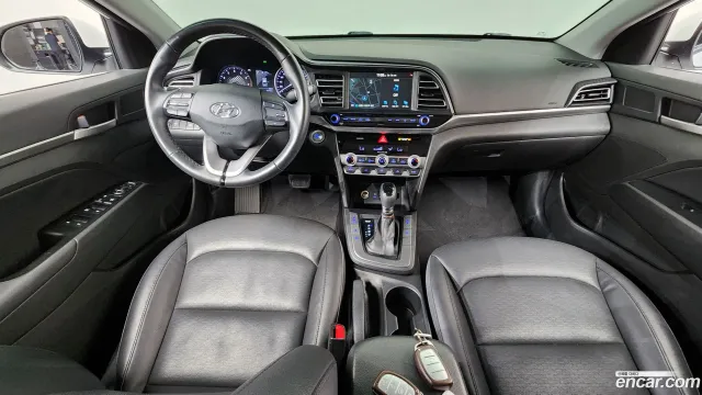 Hyundai Elantra (Avante)