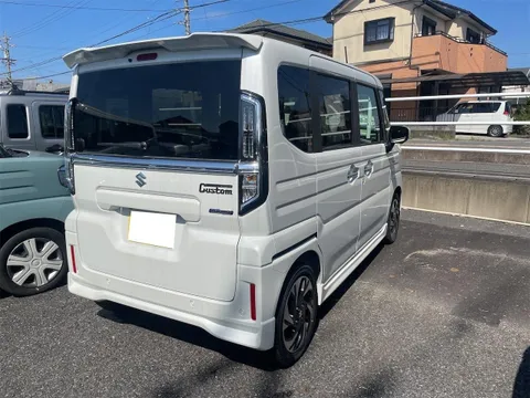Suzuki Spacia Custom