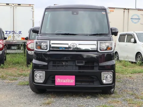 Toyota Pixis Mega
