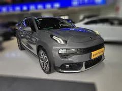 Lynk & Co Lynk & Co 02