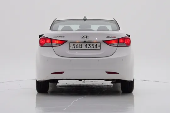 Hyundai Elantra (Avante)