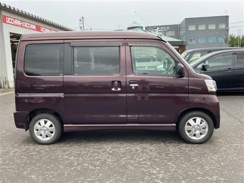 Daihatsu Atrai Wagon