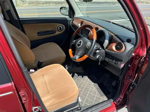 Daihatsu Mira Gino