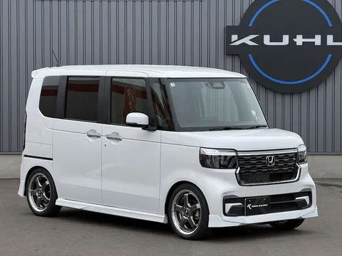Honda N-BOX Custom