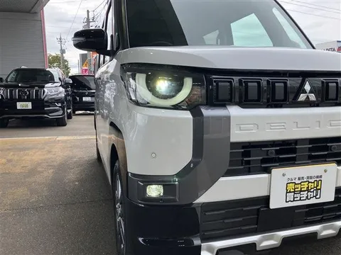 Mitsubishi Delica Mini