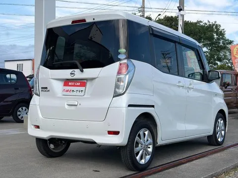 Nissan Dayz Roox