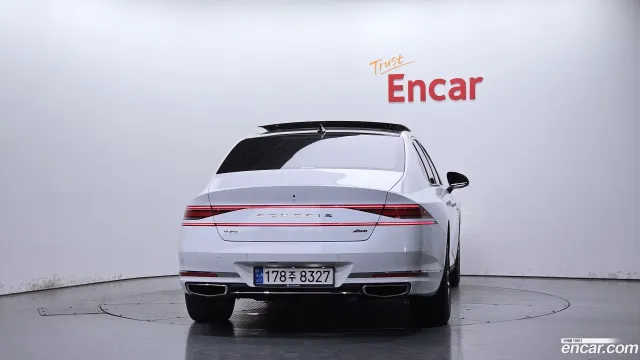 Genesis G90