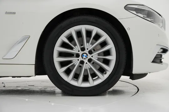 BMW BMW