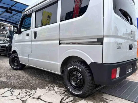 Nissan Clipper