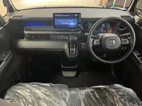 Honda N-BOX Custom