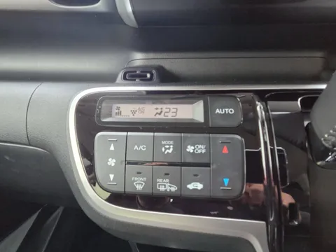 Honda N-BOX Slash