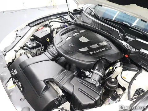 Maserati Quattroporte