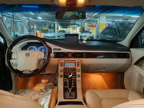 Volvo S80L