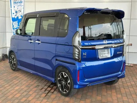Honda N-BOX Custom