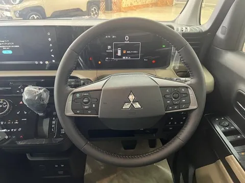 Mitsubishi Delica Mini