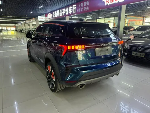 Lynk & Co 06