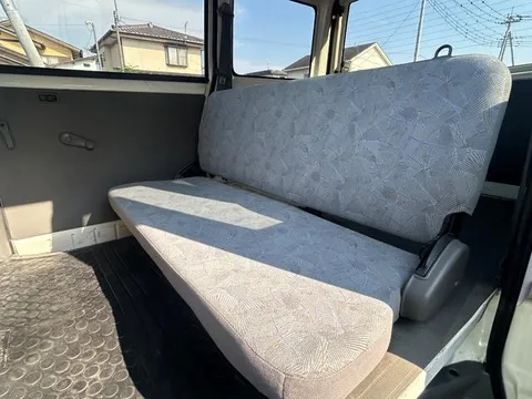 Nissan Clipper Van