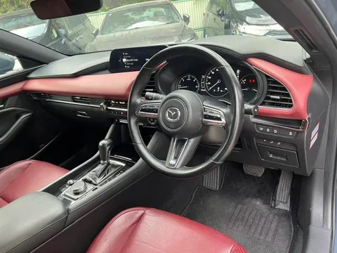 Mazda MAZDA3 Fastback