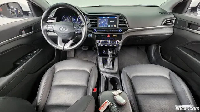 Hyundai Elantra (Avante)