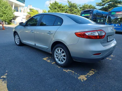 Renault SM3