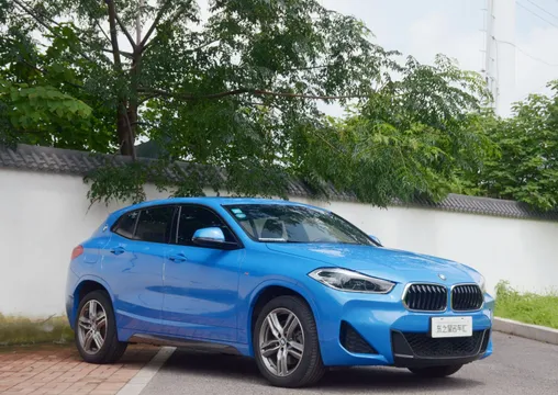 BMW X2