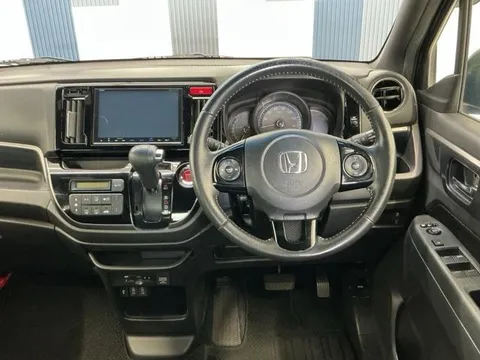 Honda N-WGN Custom