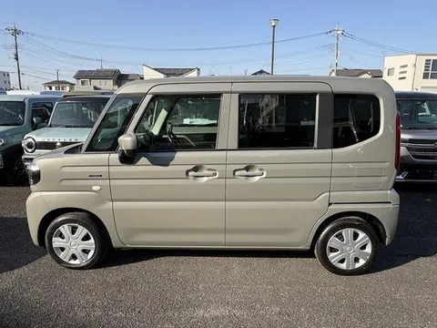 Suzuki Spacia