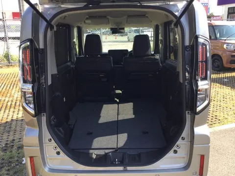 Suzuki Spacia Custom