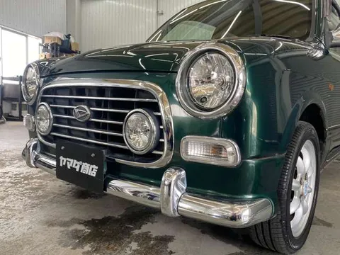 Daihatsu Mira Gino