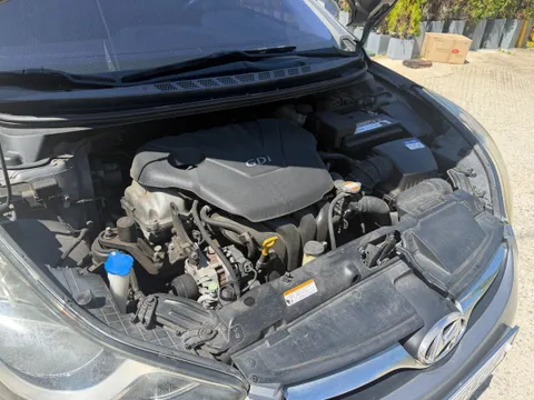 Hyundai Elantra (Avante)