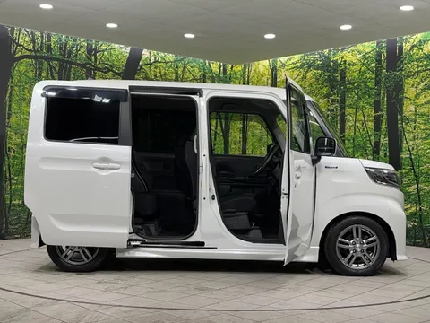 Suzuki Spacia Custom