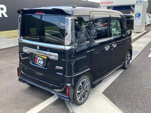 Suzuki Spacia Custom