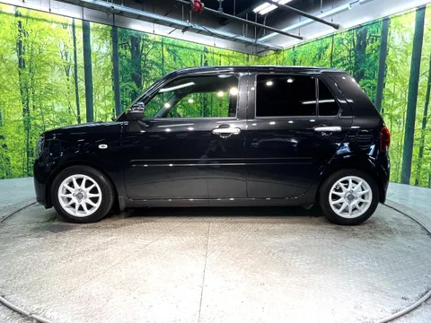 Daihatsu Mira Tocot