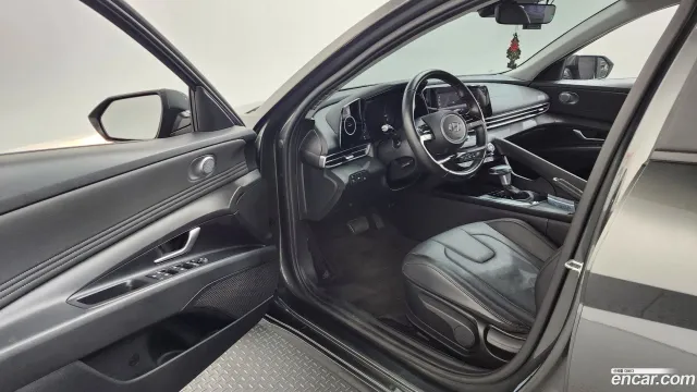 Hyundai Elantra (Avante)