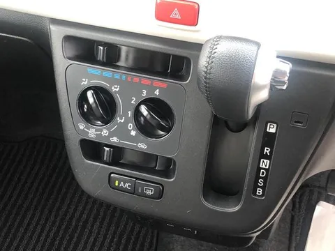 Daihatsu Mira Tocot