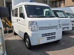 Mitsubishi Minicab Van