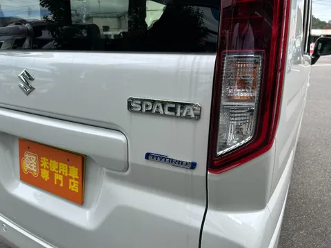 Suzuki Spacia