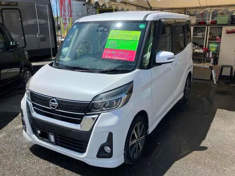 Nissan Dayz Roox