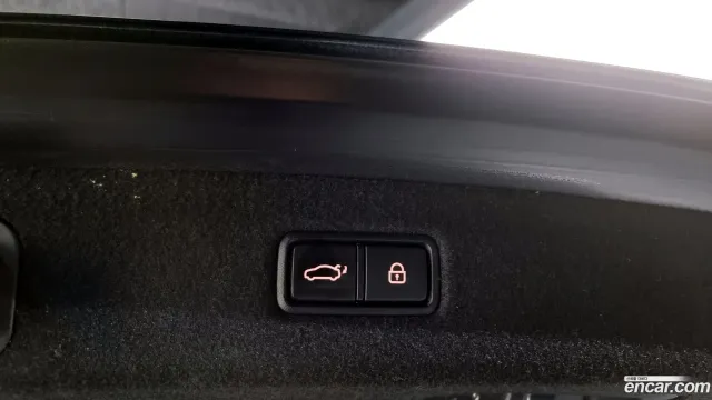 Genesis G90 (EQ900)