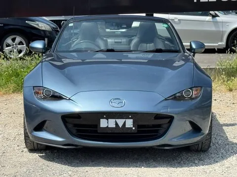 Mazda MX-5 (Roadster)