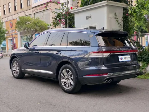 Lincoln Aviator