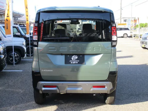 Mitsubishi Delica Mini