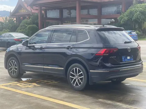 Volkswagen Tiguan L