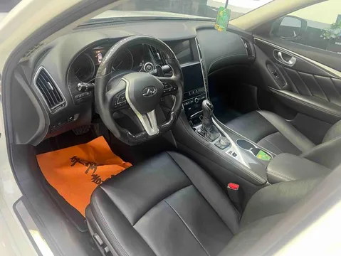 Infiniti Q50L