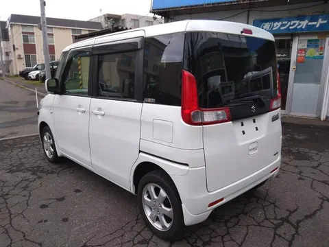 Suzuki Spacia