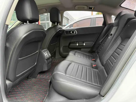 Citroen C6