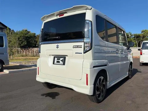 Suzuki Spacia