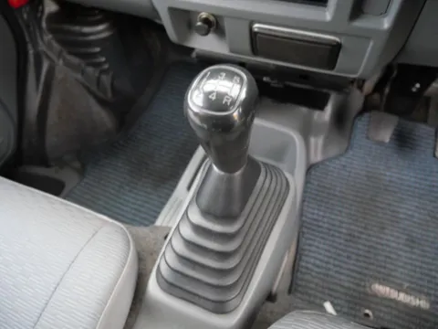 Mitsubishi Minicab Van