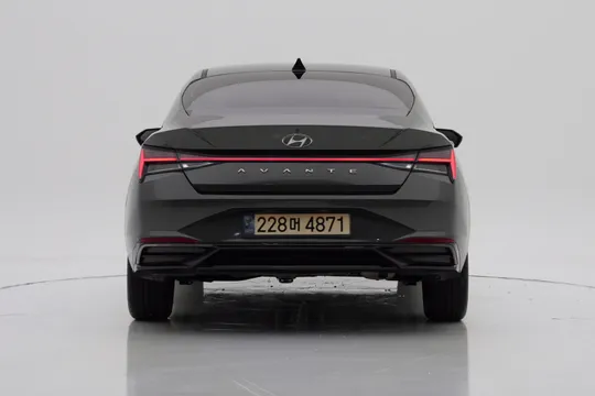 Hyundai Elantra (Avante)